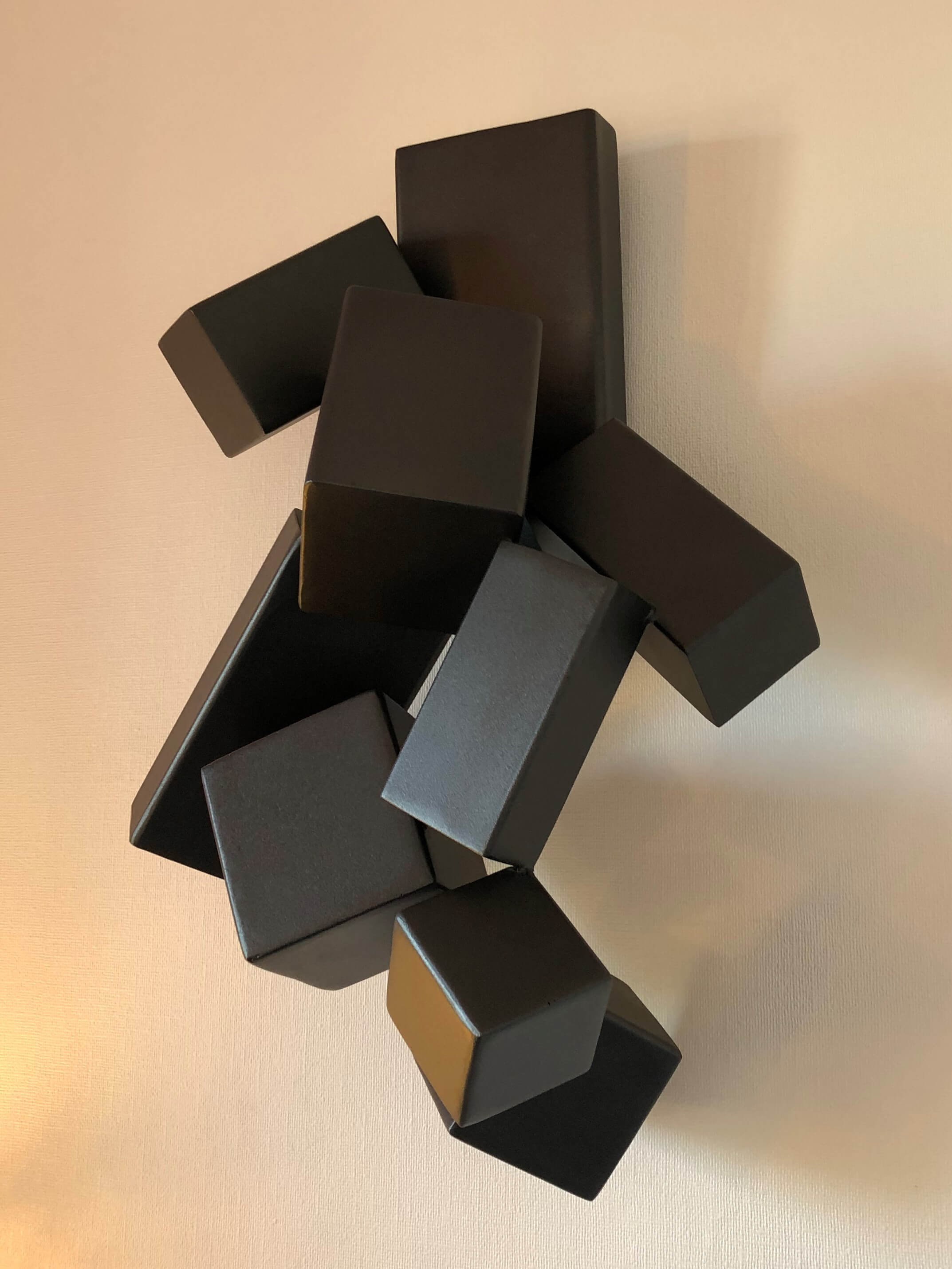 sculptures design cubesfalling
