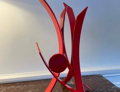 Éruption jaillissement rouge